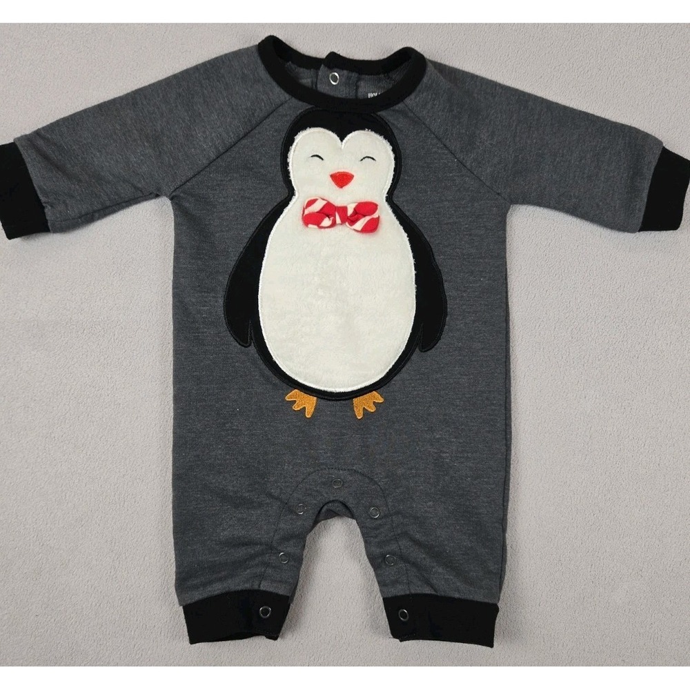 Holiday Time Baby Penguin Romper 0–3 Months Gray Long Sleeve Christmas‎ Outfit